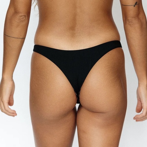 MAI Essentials Classic Bottom - Picture 3 of 7